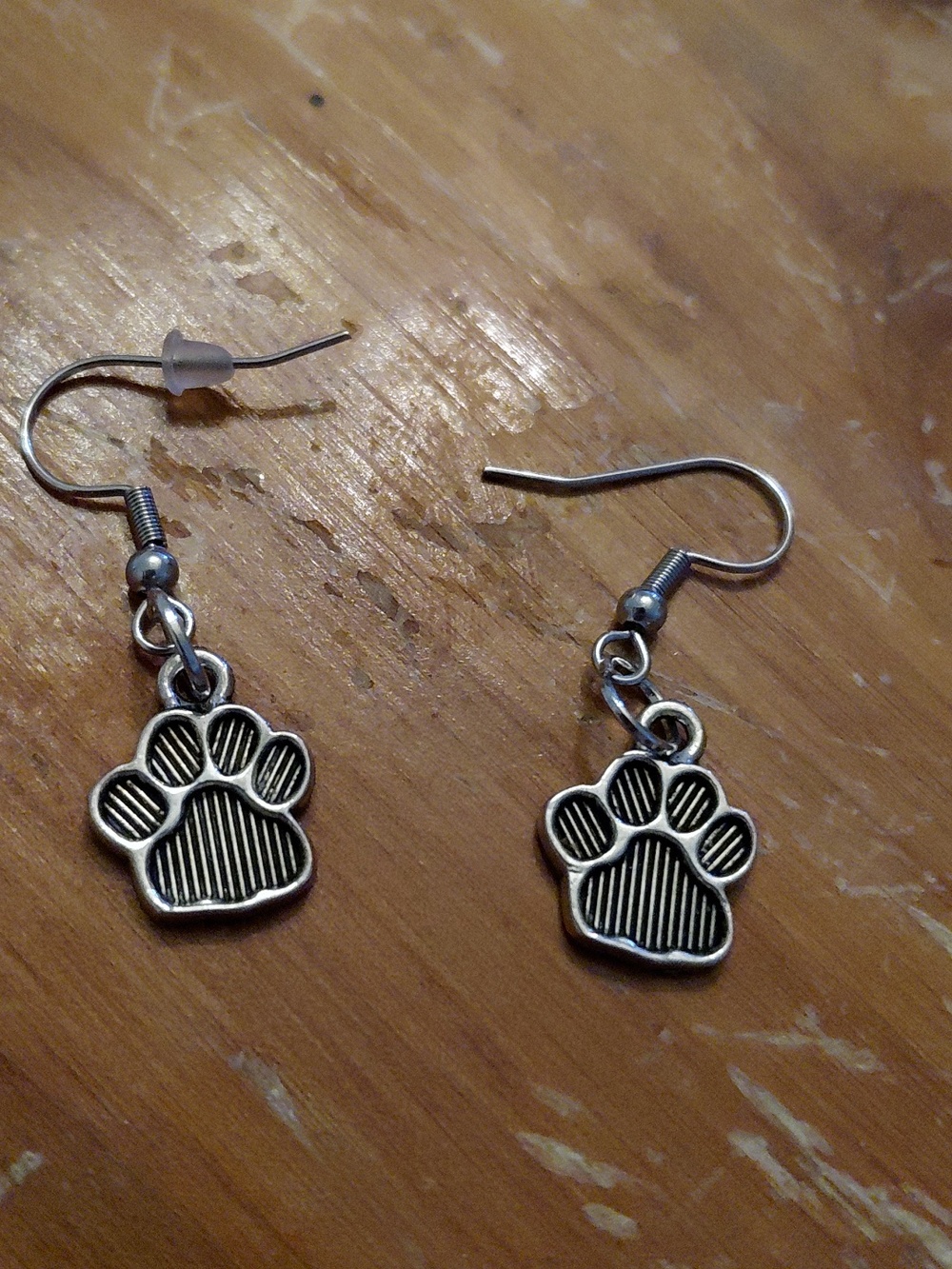 Sundance Silver Pewter "PawPrint" Earrings $4.00
